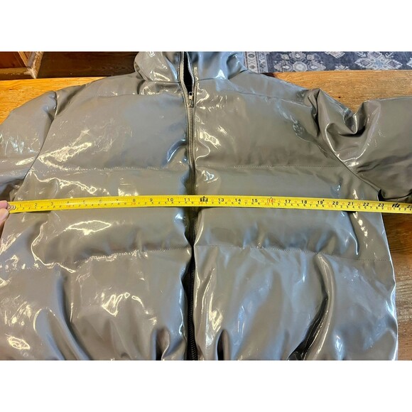 Pretty Little Thing Puffer Coat US Size 12 Vinyl Bubble Jacket Gray Silver Shiny - Picture 6 of 8